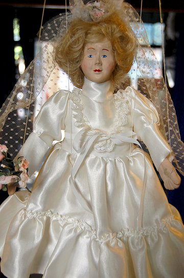 Porzellan Puppe 30cm hoch mit blauem Prinzessin Kleid Deko Figur Ständer 